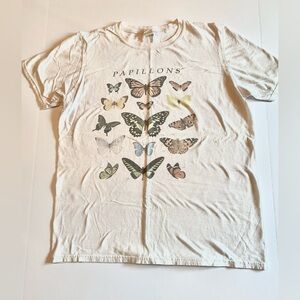 Papillons Butterfly Graphic Short Sleeve Tee Shirt, Size Medium